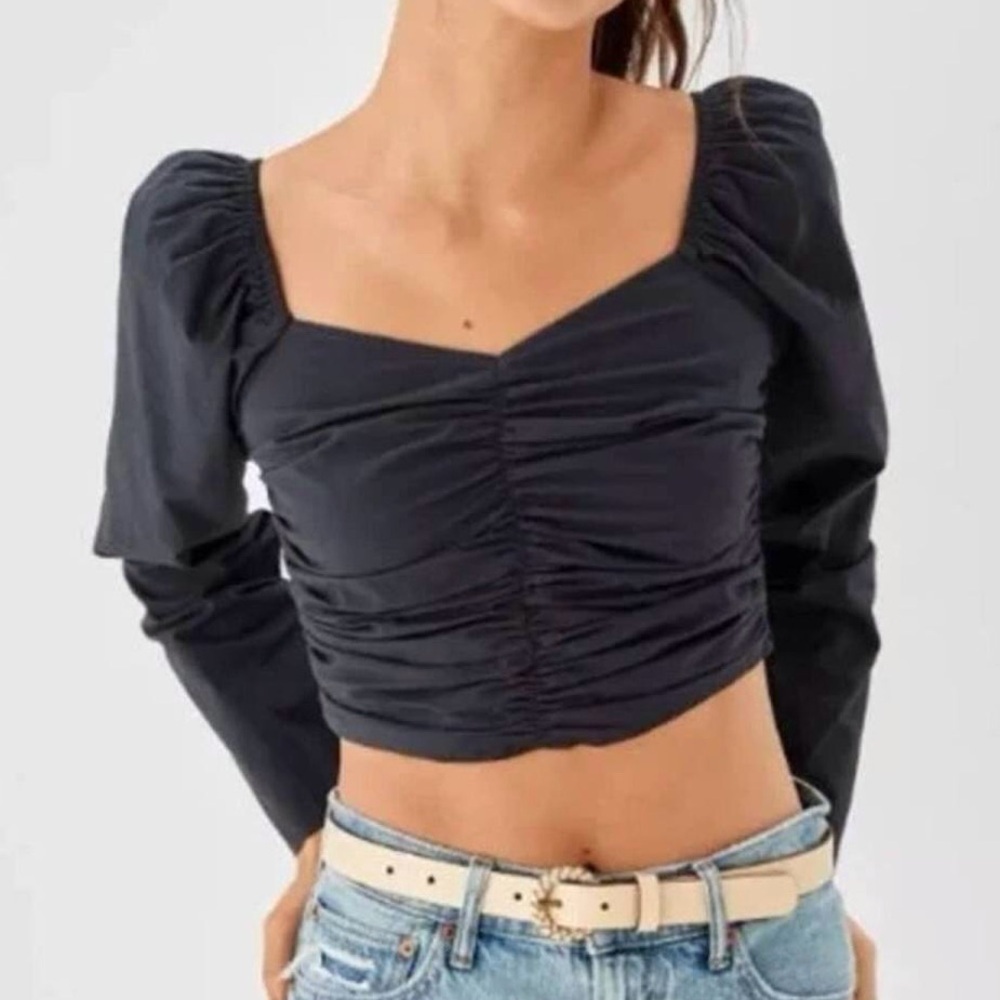 American Eagle Women S Gray Cotton Long Sleeve V-Neck Ruched Front Crop Top